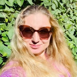 Meet your Posher, Yuliya